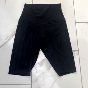 Lululemon size 4 black 10 inch seam biker shorts